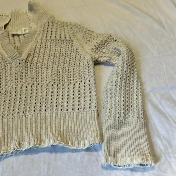 Joie cream color crop pullover sweater v neck size medium - Picture 5 of 7